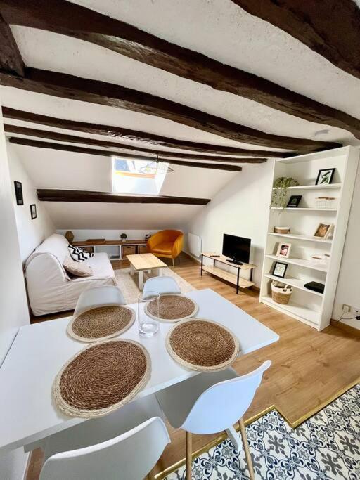 Appartement Cosy Hypercentre Place St Pierre ソミュール エクステリア 写真